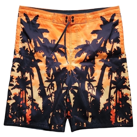 Nike Tropical Sunset Swimming Trunks Men's‎ Small - Picture 1 of 8